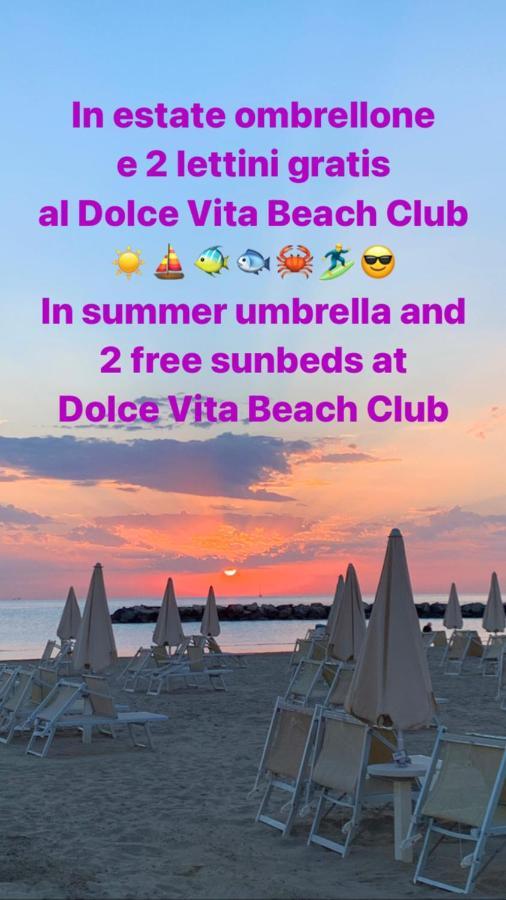 Aloe Beach Apartments, Ombrellone, Parcheggio E Uso Di Biciclette Gratis ريميني المظهر الخارجي الصورة