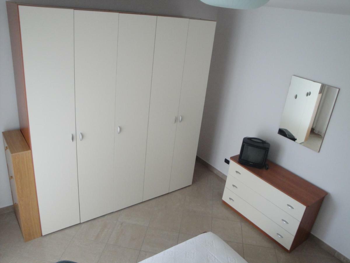Aloe Beach Apartments, Ombrellone, Parcheggio E Uso Di Biciclette Gratis ريميني المظهر الخارجي الصورة