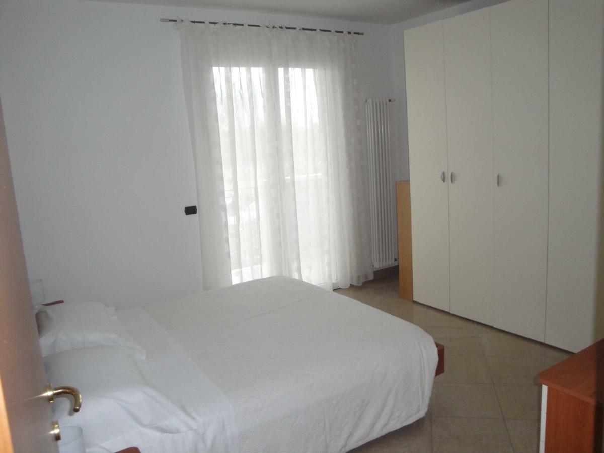 Aloe Beach Apartments, Ombrellone, Parcheggio E Uso Di Biciclette Gratis ريميني المظهر الخارجي الصورة