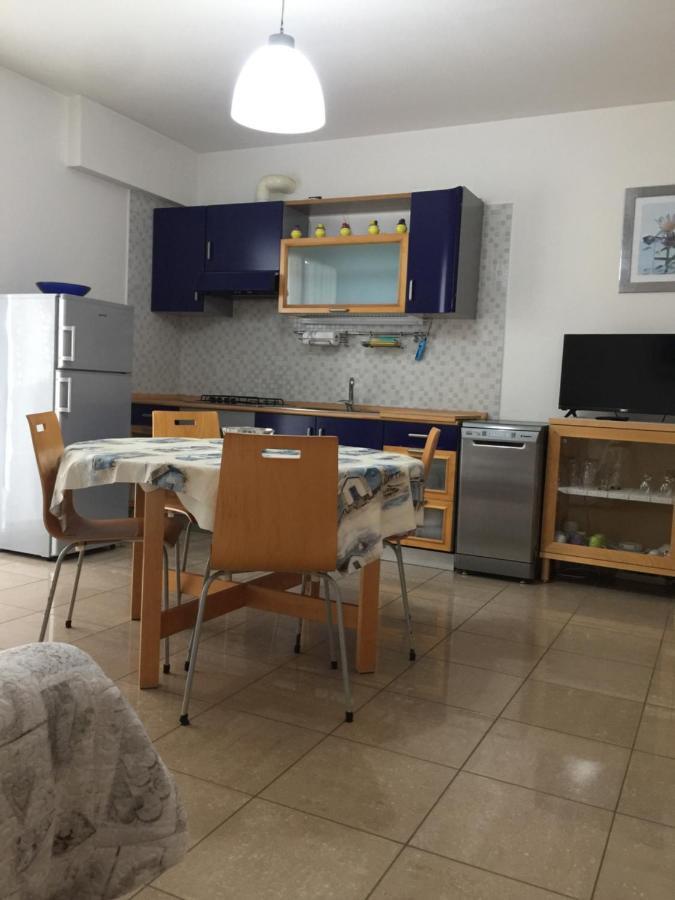 Aloe Beach Apartments, Ombrellone, Parcheggio E Uso Di Biciclette Gratis ريميني المظهر الخارجي الصورة