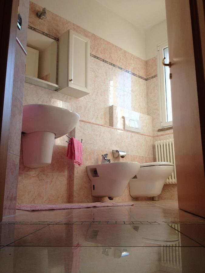 Aloe Beach Apartments, Ombrellone, Parcheggio E Uso Di Biciclette Gratis ريميني المظهر الخارجي الصورة